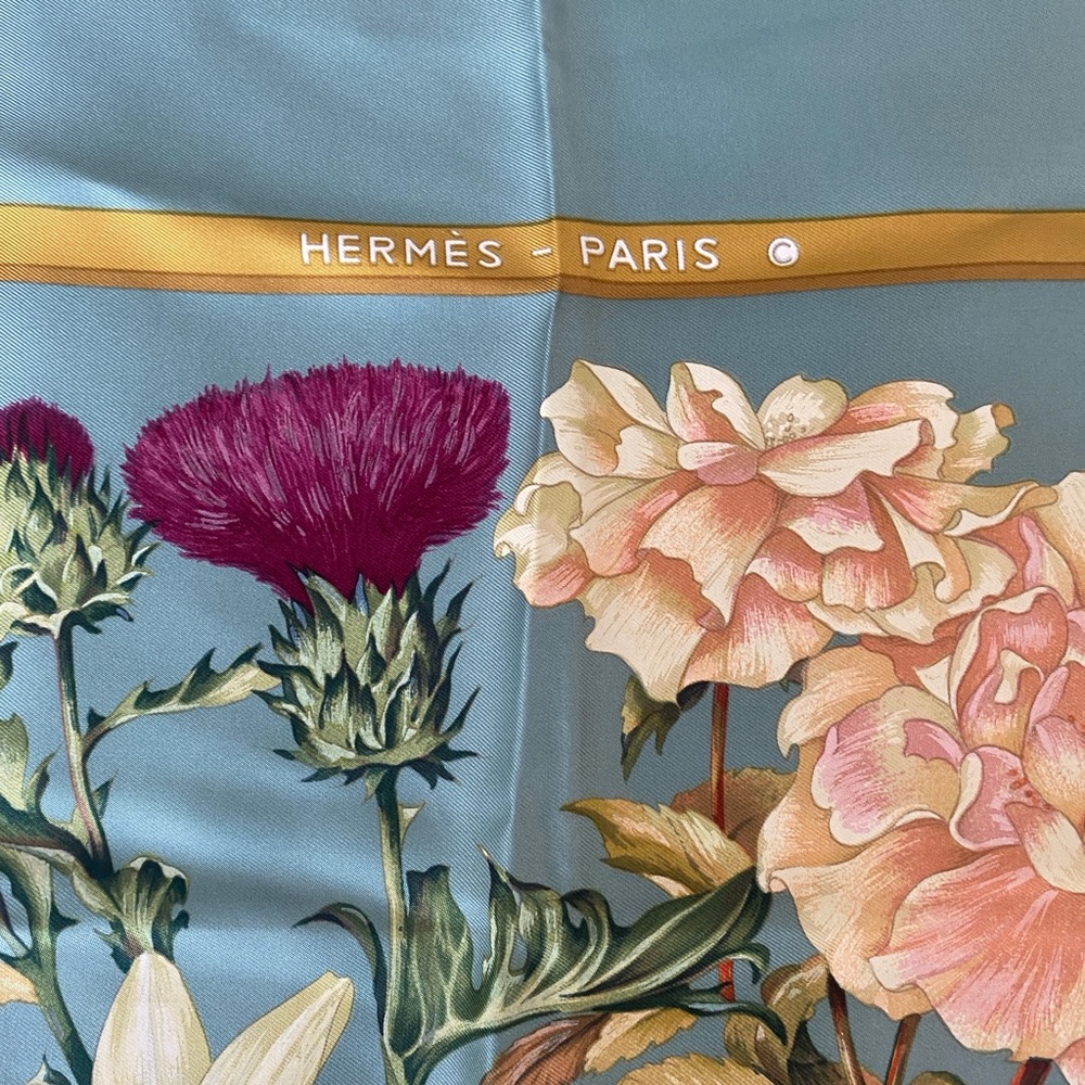 Hermes Paris " Regina" 90 cm Silk Scarf with Floral & Ribbon Design - Picture 5 of 6